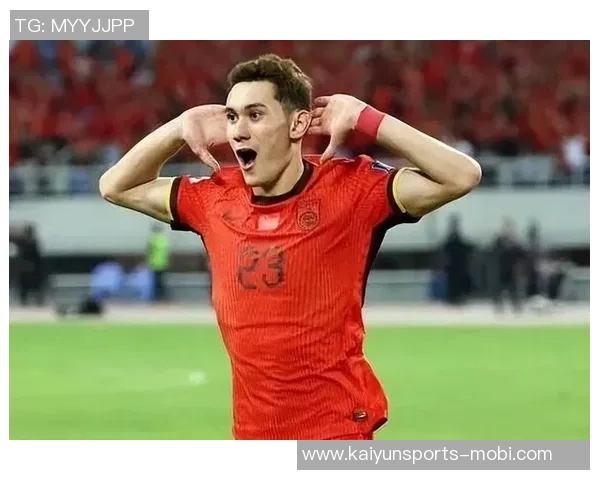 拜合拉木错失良机球停得太靠后导致单刀机会流失