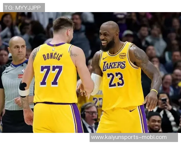 湖人球迷深情告白41岁詹姆斯期待你继续书写传奇时刻 湖人球迷深情告白41岁詹姆斯期待你继续书写传奇时刻