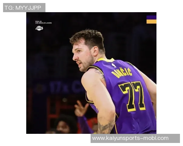 东契奇回应里夫斯质疑称其从未扣篮直言对方只是个喷子