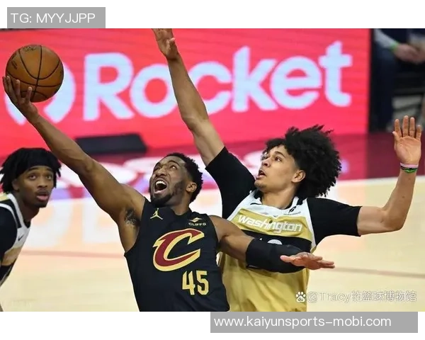 米切尔第三节火力全开8投6中三分1中3独得14分助队追分奋起反击 米切尔第三节火力全开8投6中三分1中3独得14分助队追分奋起反击